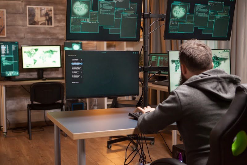 разработчик